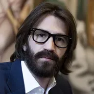 Delfin, via libera dei soci: Leonardo Maria Del Vecchio pronto a rilevare il 25%