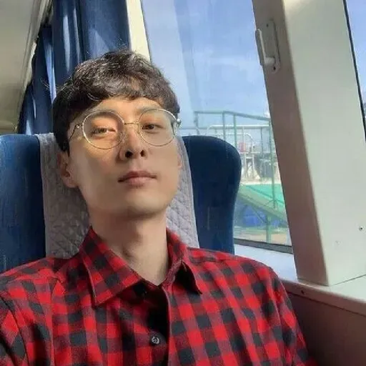 ESPECIAL "MIN KYUNG-HOON"