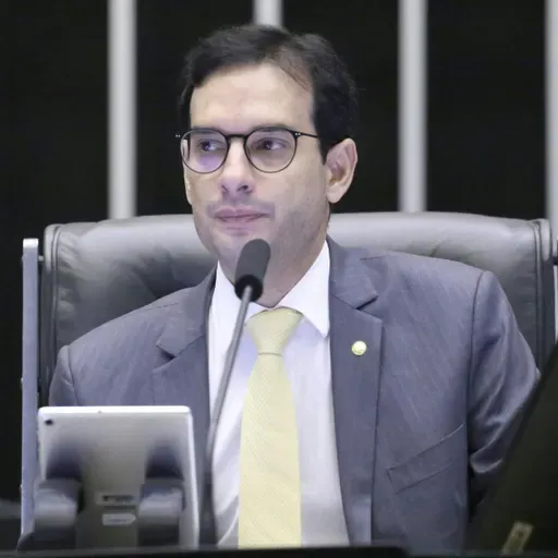 Fim da escala 6x1: relator vai negociar transição com o governo e 'joga a bola' da compensação fiscal