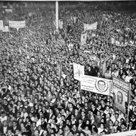 Perón cierra su campaña en Bahía Blanca