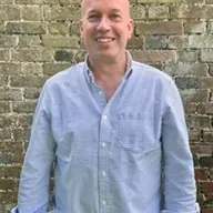 How should midlifers start investing in gold? Interview Simon Popple