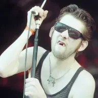 ‘Rockhistorier’ om Shane MacGowan: ”Han var sangskrivernes sangskriver’’