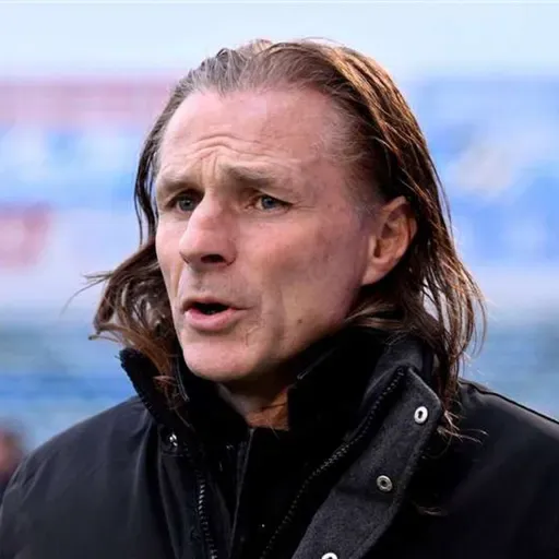 1154: LISTEN: Gillingham manager Gareth Ainsworth spoke to reporters after their 1-0 defeat to Crewe Alexandra - 15/02/2026