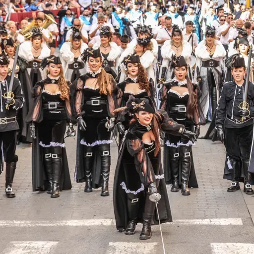 Marian Cano celebra la designación como Fiesta de Interés Turístico Internacional de las fiestas de Moros y Cristianos de Elda: "Es un reflejo de nuestra identidad"