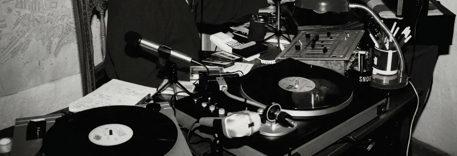 ESTACION ANDORRA FM-Stereo ORIGEN