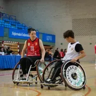 El Campus inclusivo de BSR Navarra y Ayuntamiento de Pamplona para conocer el deporte adaptado