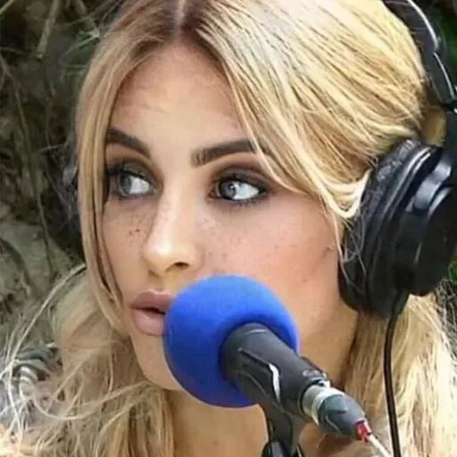 Que pensez vous de la 3eme dose vaccinale ? Animée par ilhem GOULLI sur Radio lengad’Oc 95.4 fm