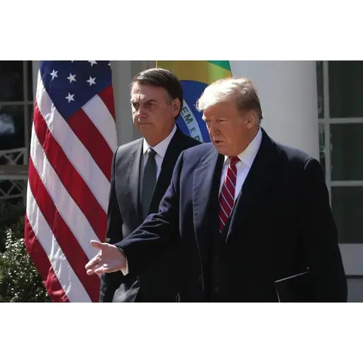 O ‘tarifaço’ de Trump puxou pelo patriotismo brasileiro e tornou-se “presente de Natal” para Lula