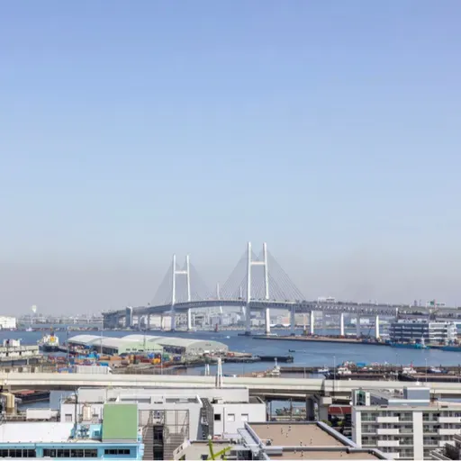 朝ラン19℃。ラジランを忘れた落語一席と港の見える丘公園からの青いブルーライトのヨコハマ。#1907 from Radiotalk