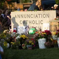 Do mass shootings begin online?