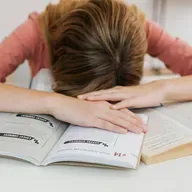 Pozitīvās un negatīvās piezīmes, jeb kas motivē bērnu labi mācīties?