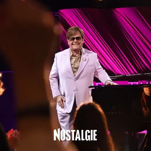 Elton John enfile ses gants pour répondre à ses détracteurs