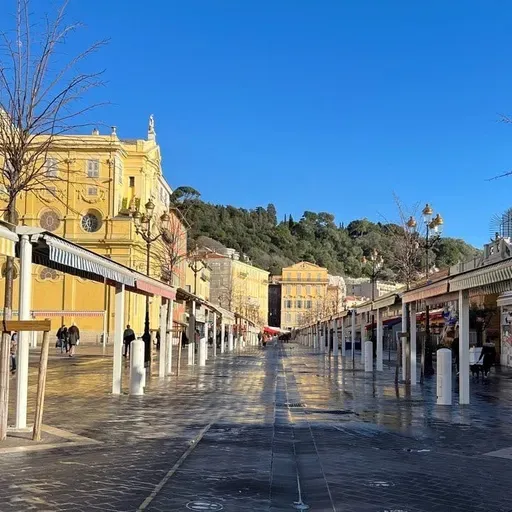 The day my shadow spoke to me