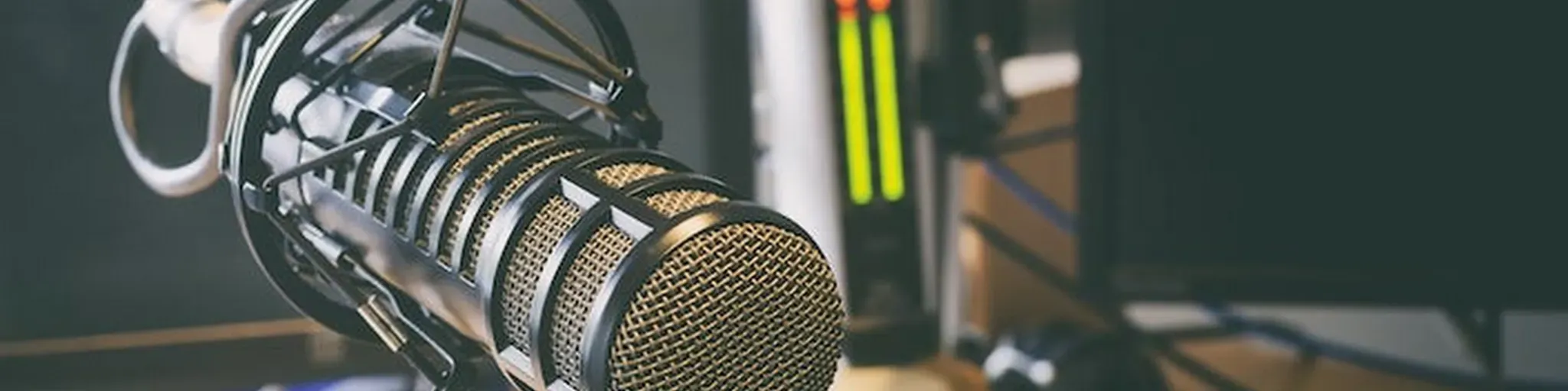 THEONA FM