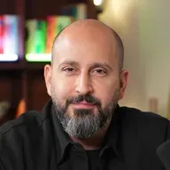 با ترومای جنگ چه کنیم؟ با علی میرصادقی