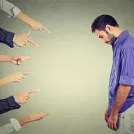 ۱۱۱. تلاش برای قضاوت نشدن