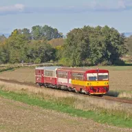 Zvláštní vlaky na výlov Hradeckého rybníka v Tovačově 19. 10. 2025