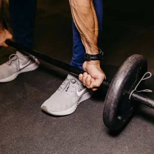 #304 - Aderência ao exercício aeróbio e de força
