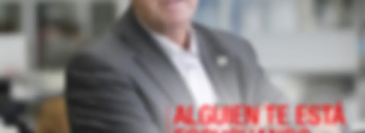 Alguien te está escuchando