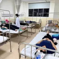 Tình hình sức khỏe của 60 công nhân nghi ngộ độc thực phẩm sau khi ăn trưa ở TP.HCM