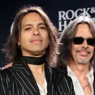 BREVE: KELLY HANSEN FUERA DE FOREIGNER