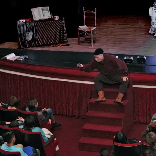 Teatro Reina Victoria, volvemos a los escenarios.