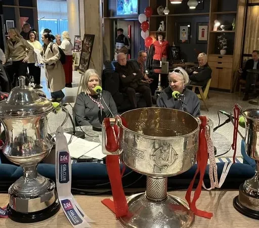 Deirdre Uí Fhlannúra agus Neasa Ruiséal