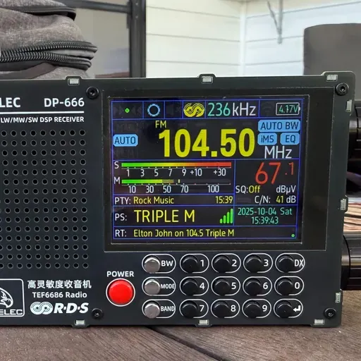 A review of a Deepelec DP-666 radio receiver