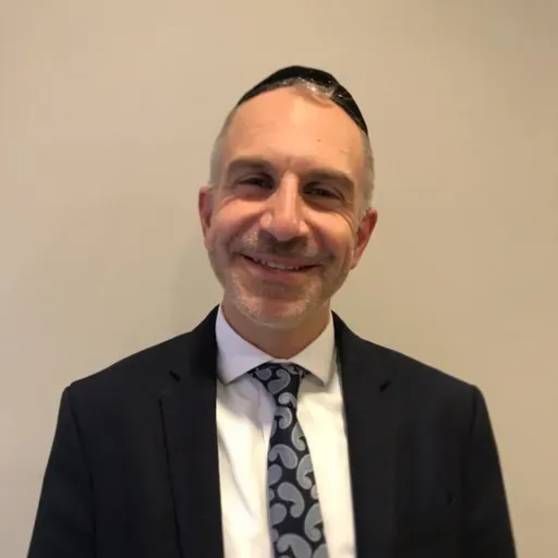 RAB SALO ALFIE- YITRO- POR QUE MOSHE ESTABA TAN OCUPADO