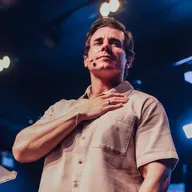 Ouça uma palavra de Deus com o bispo Juliano Matos