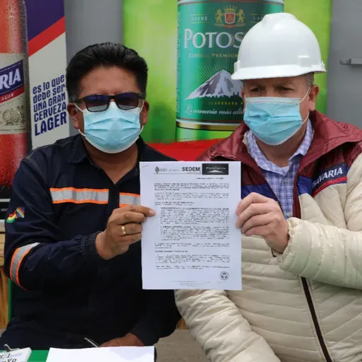 Envibol proveerá envases de vidrio a la industria cervecera de Potosí Por un acuerdo de más de Bs 10 millones