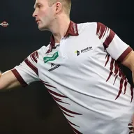 Profesionālā šautriņmešana kļūst arvien populārāka. Stāsta Latvijas spēlētājs Madars Ramza