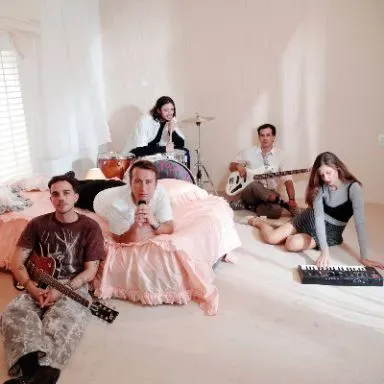 180 grados - Niña Polaca, Kneecap, Amatria  y Courtney Barnett - 25/02/26