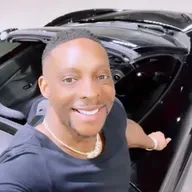 Millionaire midnight rant 1287 : I broke my Paris barber’s belief system in 30 seconds.  Something Amazing Is About To Happen!!