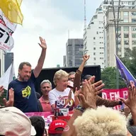 Em último dia de campanha, Boulos pede que eleitores não deixem de votar e critica fake news