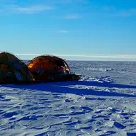 Vida microbiana en la Meseta Antártica. Hablamos con Víctor Parro.