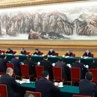 President Xi meets business representatives at symposium on private enterprises