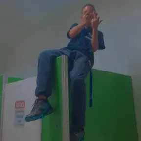 PLUGG_