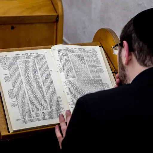 Was ist der Unterschied zwischen Tanach, Talmud und Thora?