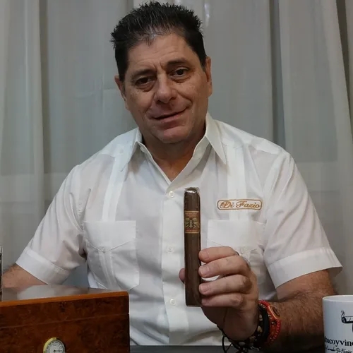 #tabacoyvino by Carmelo Di Fazio. FOUNDATION CIGAR una marca que nació con el sello del éxito. Un cigar majestuoso.