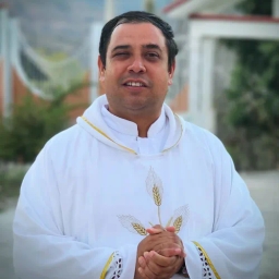 Padre José Arturo López Cornejo