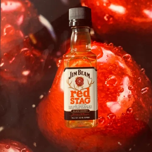 S7E143 Red Stag Jim Beam. Dark cherry 🍒 whiskey. 