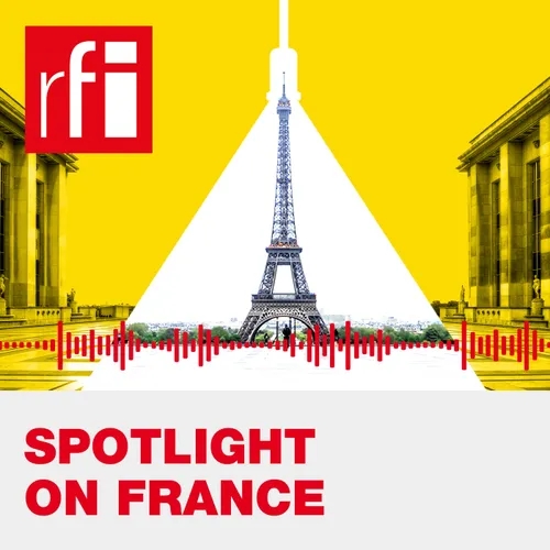 Podcast: ChatGPT in French schools, Placard Man, first French pensions