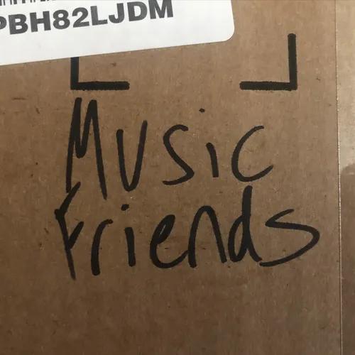 //Music Friends//