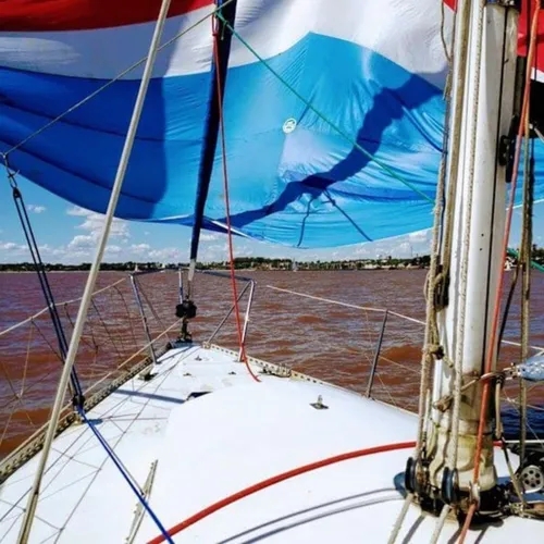 Cruzar el Río de la Plata navegando con tormenta