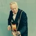 Tommy Emmanuel shows off his 'fearless' fingerpicking style