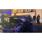 Muere un hombre al chocar su coche contra la fachada de una vivienda en el distrito de Fuencarral - MADRID ACTUAL