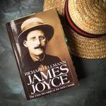 De regresso ao podcast, e com a Biografia de James Joyce