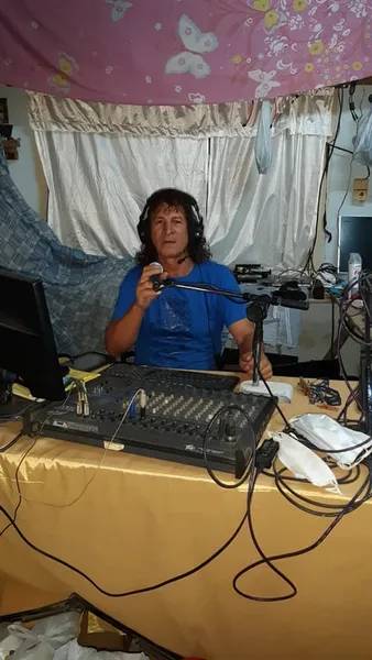 Radio Oriental Vive Con Vos Tel +54-9-11 6796 6665 Wahssap