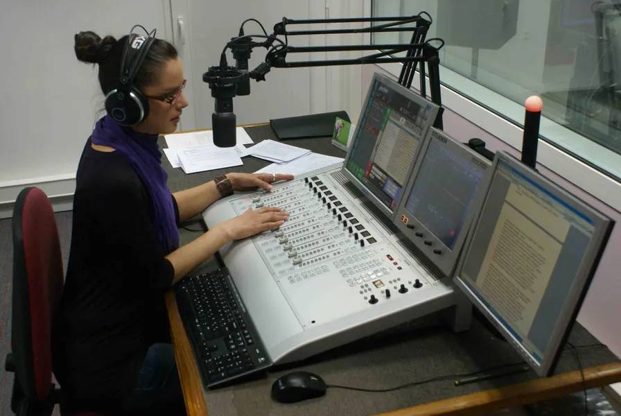 RADIO LA NUEVA FM